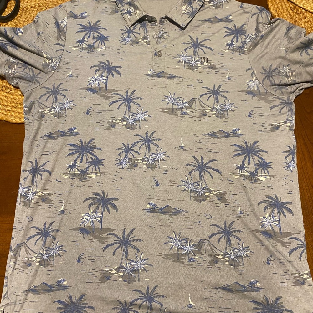 Travis Mathew shirt